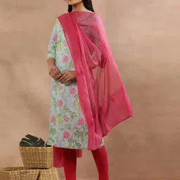 W Woven Design Dupatta With Thread Work image 4