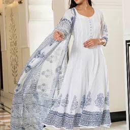 EverBloom Abstract Self Design Anarkali Dobby Pure Cotton Kurta with Trousers & Dupatta image 5