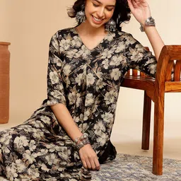 Anouk Black & White Floral Printed V-Neck Gotta Patti Straight Kurta-20