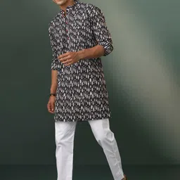 SHVAAS by VASTRAMAY Ethnic Motifs Printed Mandarin Collar Long Sleeves Kurta with Pyjamas-image-80