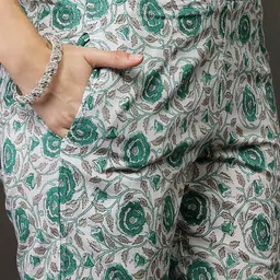 Stylum Floral Printed Regular Pure Cotton Kurta With Trousers & Dupatta image 3