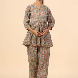Ikk Kudi by Seerat  Floral Printed A-Line Maternity Pure Cotton Kurti with Trousers-picture-36