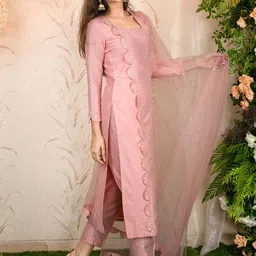 Label Shaurya Sanadhya Ethnic Motifs Embroidered Sequinned Kurta with Trousers & Dupatta image 2