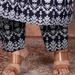 BAESD Ethnic Motifs Printed A-Line Kurti With Trouser & Dupatta image 5