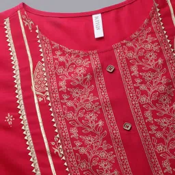 Stylum Fuchsia Ethnic Motifs Printed Kurta with Trousers & Dupatta image 3