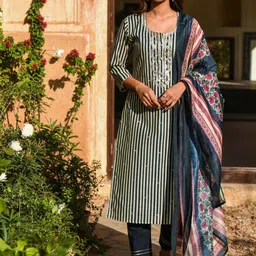KARAJ JAIPUR Blue Floral Embroidered Mirror Work Kurta with Trousers & With Dupatta-image-30