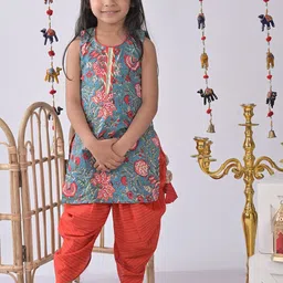 Sangria Girls Printed Pure Cotton Kurti With Dhoti Pants-image-99