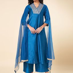 RANGMANCH BY PANTALOONS Floral Embroidered A Line Kurta with Trousers & Dupatta-40
