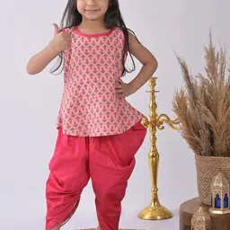 Sangria Girls Printed Pure Cotton Kurti With Dhoti Pants-image-96
