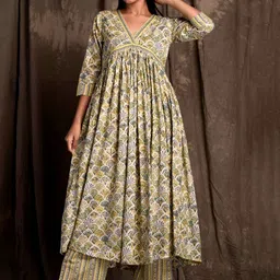 mokshi Floral Printed Pleated Pure Cotton Kurta With Palazzos-picture-54