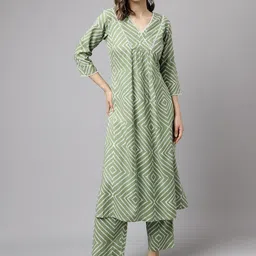FIORRA Bandhani Printed V-Neck Straight Kurta with Trousers-31