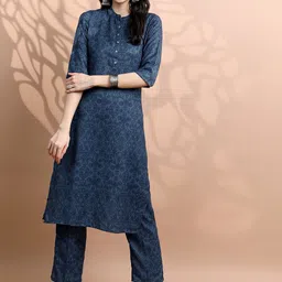 Vishudh Floral Printed Faux Pashmina Kurta with Trousers-image-92