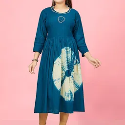Aarika Girls Geometric Printed Thread Work Pure Cotton A-Line Kurta With Leggings-image-17