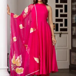Ambraee Women Pink Pleated Kurta with Trousers & Dupatta-13