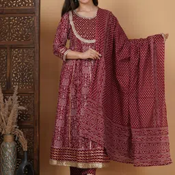 MEERA FAB Floral Printed Gotta Patti Pure Cotton Straight Kurta & Palazzos With Dupatta-picture-40