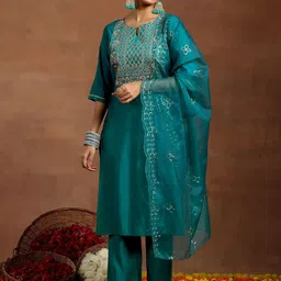 Libas Women Floral Yoke Design Regular Sequinned Kurta with Trousers & With Dupatta-17