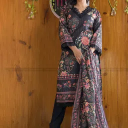 White World Floral Printed Thread Work Kurta With Trousers & Dupatta-42