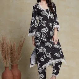 FASHOR Black Floral Printed Kurta with Trousers-image-76