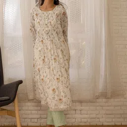House of Pataudi Off White Floral Printed Round Neck Anarkali Kurta Trouser & Dupatta Set-50