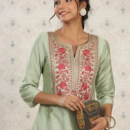 Ode by House of Pataudi Yoke Design Embroidered Kurta with Trousers-picture-30