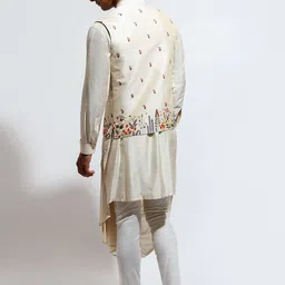 VIVEK KARUNAKARAN Mandarin Collar A-Line Kurta with Churidar & Nehru jacket image 2