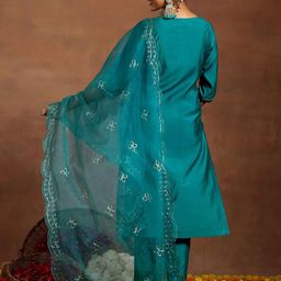 gerua by libas Libas Women Floral Yoke Design Regular Sequinned Kurta with Trousers & With Dupatta image 3