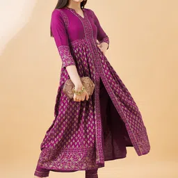 all about you Maroon Ethnic Motifs Printed Gotta Patti Regular Kurta with Trousers image 4