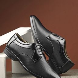 INVICTUS Men Textured Round Toe Formal Derbys-image-42