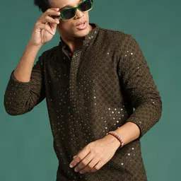 Sangria Floral Embroidered Sequinned Chikankari Cotton Kurta-picture-27
