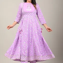 YUSRA Floral Printed Regular Thread Work Pure Cotton Kurta With Trousers & Dupatta-45