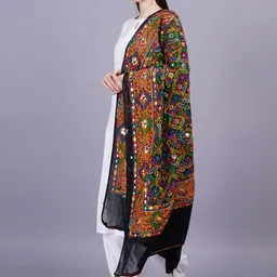 JC4U Women Regular Thread Work Kurta with Salwar & With Dupatta image 5