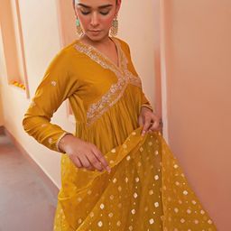 Janasya Thread Work Chanderi Silk Kurta & Palazzos With Dupatta image 3