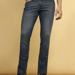 Wrangler Men Skanders Slim Fit Low-Rise Light Fade Cotton Stretchable Jeans-image-32