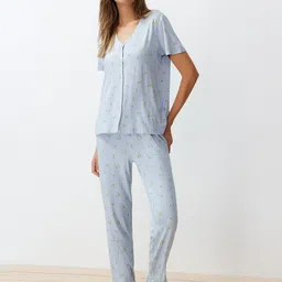 Trendyol Floral Printed V-Neck Nightsuit-picture-11