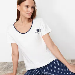 Trendyol Round Neck Night suit-image-74
