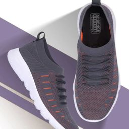 SPRENGE Men Textured Lightweight Sneakers-53