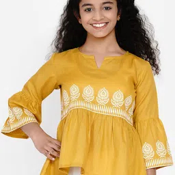 Bitiya by Bhama Girls Mustard Yellow & White Printed A-Line Top-image-24