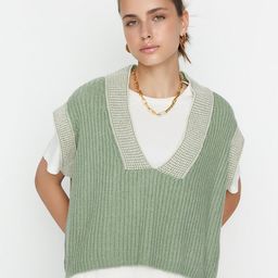 Trendyol Women Green & White Sweater Vest-image-101