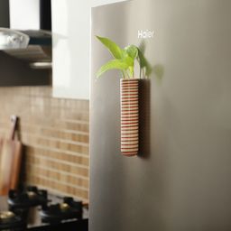 VarEesha Red & White Striped Magnetic Ceramic Planter-13