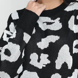 LULU & SKY Abstract Printed Pullover Sweater image 3