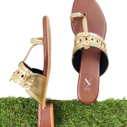 THE MADRAS TRUNK Laser Cut Leather Kolhapuri Block Heels-22
