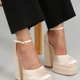 Flat n Heels Square Toe Platform Heels image 5