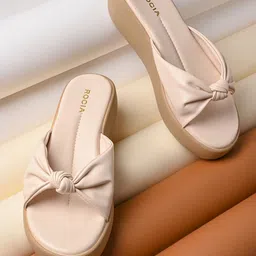 Rocia Textured Knotted Platforms with Bows Pumps Heels-17