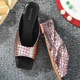 CLOG LONDON Textured Square Toe Wedge Heels-22