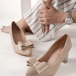 DressBerry Cream-Coloured Textured Pointed Toe Block Pumps with Bows-2