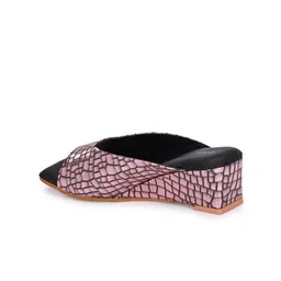 CLOG LONDON Textured Square Toe Wedge Heels image 4