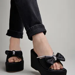 Shoetopia Girls Embellished Flatform Heels with Bows-3