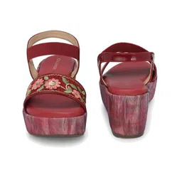 CLOG LONDON Red Wedge with Bows image 3