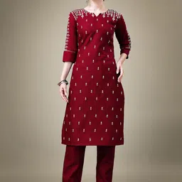 Rujave Paisley Embroidered Regular Thread Work Kurta with Churidar-29
