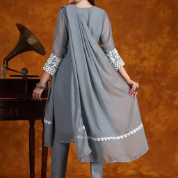 HERE&NOW Floral Embroidered Thread Work Kurta with Trousers & Dupatta image 5